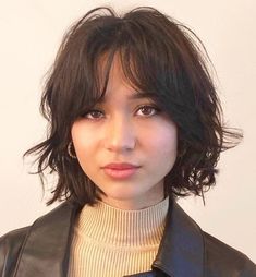 13. Messy Bob with Curtain Bangs. Definitely consider trying this short curly hairstyle to create a grunge look. Messy cuts are perfect for fine hair and round faces, and they look edgy and sexy. Absolutely phenomenal! Unnatural Hair Color, Bob Hairstyles For Fine Hair, Round Face Haircuts, Short Hair Styles For Round Faces, Round Faces, Hairstyles For Round Faces