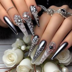 Silver Bling Nails, Bling Nail Designs, Nail Art Silver, Long Nail Art, Purple Acrylic Nails, Elegant Nail, Wow Nails, Elegant Nail Art, Spring Nail Designs