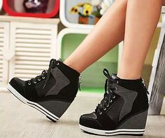 Sneaker heels? Wedged Sneakers, Kasut Tumit Tinggi, Sneaker High Heels, High Platform Shoes, Ankle Strap Chunky Heels, Black Wedge Shoes, Womens Black Booties, Shoes Teen, High Heel Sneakers