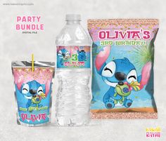 Cute Alien birthday Party favors Bundle- DIGITAL FILE - Chips bag - Capri Sun label - Water bottle label PDF (8.5 X 11 inches) ♥ You will receive your proof within 24 hours (or less) without rush order fees!! ♥ Send the following information in Add a note - NAME: -Age: Please note - No printed items will be shipped. Only digital files! ! VERY IMPORTANT! * You are paying for a creative service and time spent designing and personalizing your item. * This is permitted for one time PERSONAL USE only and is not to be resolved for any reason. * I do not sell or claim ownership over the character clipart or graphics, they belong to their respective copyright holders. Stitch Themed Party Food, Stitch Birthday Ideas, Alien Birthday Party, Stitch Birthday, Stitch Cute, Baby Birthday Invitations, Bag Label, Lilo Y Stitch, Capri Sun