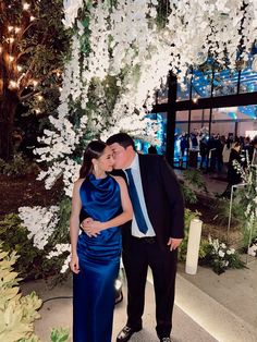 Wicho y Aime Couples Outfits For Wedding Guest, Couple Poses Night Out, Couple Party Poses, Wedding Guest Matching Couple Outfit, Couples Going Out Outfits, Navy Blue Couple Outfits Wedding, Couple Poses Wedding Guest, Couples Elegant Outfits Classy, Matching Couple Wedding Guest Outfits