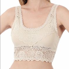 Seamless Lace Stretch Bra Top With Removable Bra Pads. S/M 32a-36d L/Xl 38a-38d Elegant Seamless Cream Bra, Elegant Cream Seamless Bra, Elegant Beige Seamless Bra, Beige Stretch Seamless Camisole, Beige Seamless Stretch Camisole, Beige Stretch Camisole With Bra-friendly Design, Elegant Stretch Beige Crop Top, Beige Camisole With Medium Bust Support, Beige Lace Stretch Bra