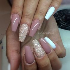 Long Coffin Nails. Blush + Glitter + White. So pretty! #nail #nailart Caribbean Nails, Luxury Nail Designs, Nail Art Rose, Gel Nails Long, Beige Nails, Matte Nails Design, White Acrylic Nails, Simple Acrylic Nails, Nails Natural