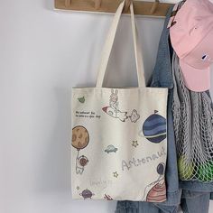 Tote Bag Design Ideas Aesthetic, Tote Bag Art Design, Kawaii Astronaut, Totebag Painting, Kawaii Casual, Handpainted Tote Bags, Canvas Shopper Bag, Store Books, Casual Tote Bag