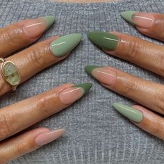 Unghie Sfumate, Kutek Disney, Green Acrylic Nails, Milky Nails, Green Nail, Classy Acrylic Nails, Soft Nails, Minimalist Nails, Classy Nails