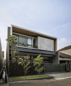 an image of a modern house in the city