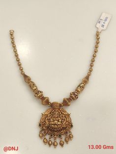 Pretty Gold Necklaces, Gold Jewelry Outfits, Antique Necklaces Design, Antique Necklaces, Global Dress, Gold Jewelry Stores