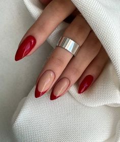 Kutek Disney, Unghie Sfumate, Red Acrylic Nails, Casual Nails, Red Nail, Oval Nails, Nature Tattoos, Xmas Nails, Chic Nails