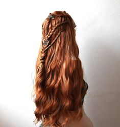 Tauriel Cosplay Braided Wig LOTR Lacefront Wig - Etsy Elf Hairstyles, Medium Auburn Hair, Elf Hair, Easy Trendy Hairstyles, Elf Cosplay, Wood Elf, Elf Costume, Wig Lace, Hair Styles 2017