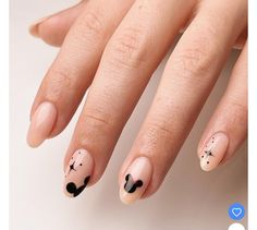 Gel Nail Designs Disney, Simple Disney Nail Art, Disney Nails Minimalist, Disney Nails Short Gel, Subtle Mickey Nails, Disney Themed Nails Acrylic Simple, Simple Mickey Nails, Disney Mickey Nails, Cricut Organisation