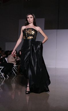 Shiny black shoulderless gown with gold seign on the bodice Red Carpet, Bodice, Dresses, Gold, Black