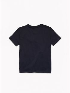 Tommy Hilfiger boys' T-shirt.  Material: 100% Cotton. Tommy Hilfiger Black Crew Neck T-shirt, Tommy Hilfiger Graphic Tee Short Sleeve T-shirt, Tommy Hilfiger Short Sleeve T-shirt With Letter Print, Blue Tommy Hilfiger T-shirt With Letter Print, Tommy Hilfiger Blue T-shirt With Letter Print, Tommy Hilfiger Graphic Tee With Short Sleeves, Tommy Hilfiger Short Sleeve Graphic Tee, Tommy Hilfiger, T-shirt