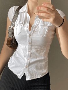 Plain Button-Up Short Sleeve Top Pocket Button Down Cropped Blouse - AnotherChill Pakaian Feminin, Cropped Blouse, White Button Down Shirt, Hem Design, Modieuze Outfits, Baggy Pants, Turndown Collar, Looks Chic, 가을 패션