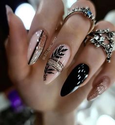 Classy Black Nails, Hawaii Nails, Elegant Nail Designs, Her Nails, Black Nail Designs, Elegant Nails, Fancy Nails