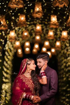 India Wedding Couple Poses, Couple Poses For Reception, Pre Wedding Photography India, Momedian Wedding Pose, Indian Wedding Reception Couple Poses, Reception Poses Couple, Sangeet Couple Poses, Couple Reception Poses, Reception Poses Indian Couple