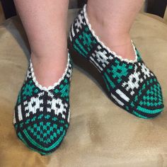 My Moms Handmade Booties, New Without Tags. Fits Size 6 - 6.5 Would Make A Perfect Xmas Gift! Firm Price! I Offer Bundle Discounts Casual Hand Knitted Round Toe Booties, Green Closed-toe Winter Slippers, Green Winter Booties With Round Toe, Green Round Toe Booties For Winter, Casual Black Non-slip Booties, Knitted Booties, Xmas Gifts, Black Green, Hosiery