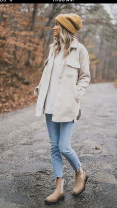 Shacket Outfit, Fall Winter Wardrobe, Casual Winter Outfits, Mode Inspiration, Waterproof Boots, Fall Winter Outfits, Casual Fall, Sweater Weather, Look Fashion