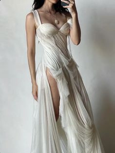 The Latest Whimsical Dress Trends & Dreamy Bedding Ideas – Ever Lasting Ethereal Dress, Alternative Wedding Dresses, Eternal Beauty, Festival Looks, Mode Inspo, Glam Dresses, Mode Inspiration, Dream Wedding Dresses, Couture Dresses