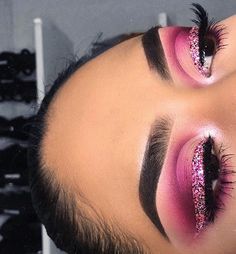 Valentines Makeup Looks, Pink Purple Makeup, Wing Makeup, Makeup Looks Creative, Purple Makeup Looks, Party Make-up, Drag Make-up, Purple Makeup, Valentines Makeup