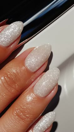 Autumn Nails New Years Nails Short Natural, Cosy Nails, Neutral New Years Nails, Short Nye Nails, Subtle Glitter Nails, Nail Ideas Sparkle, Nye Nails Short, Gel Nails Colours, Simple January Nails