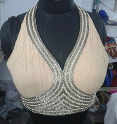 Party Wear Blouse Design, Blouse Designs Party Wear, Halter Neck Blouse Design, Front Neck Designs, Blouse For Saree, Neck Blouse Designs, Halter Neck Blouse, Saree Jacket, Sleeveless Blouse Saree