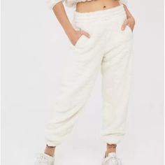 Offline By Aerie Fluffy Sherpa Cool White Women's Teddy Jogger Pants - Size L - Nwt Size L (Large) New With Tags Msrp $54.95 Sold Out On Ae's Website Approximate Measurements In Photos - See Photo Nos. 6 - 8 Features: - Track Pant Shape - Elastic Waist - Super Soft, Cuddly And Comfy - Zipper Pockets - 100% Recycled Polyester - Imported - Machine Wash Color Cool White Or 134 Fluffy Like Pancakes & Your Best Blankets. These Yummy Soft Ultra-Cozy Fluffy Sherpa Pants Are Made For Movie Marathons & A Sherpa Pants, Best Blankets, Offline By Aerie, Cooling Blanket, Movie Marathon, Track Pant, Jogger Pants, Track Pants, Women's Leggings