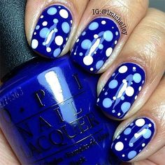 40 Beautiful Polka Dot Nails: Nail Trends to Try Right Now Modern Nails, Blue Nail Art, Blue Nail, White Nail