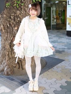 Estilo Harajuku, Upcycling Projects, White Tights, Fashion Articles, Fashion Runway, Fashion People