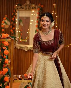 Set Skirt And Top Kerala, Skirt And Top Kerala Style, Davani Half Saree Kerala, Kerala Bridesmaid, Kerala Style Skirt And Top, Traditional Skirt And Top, Onam Outfits Ideas, Set Skirt And Top