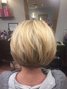 Short Layered Bob Hairstyles, Popular Short Hairstyles, Short Bob Haircuts, Bob Hair, Short Hairstyle, Short Blonde, Creative Hairstyles