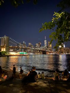 #brooklyn #nyc #travel #brooklynbridge Nyc Beach At Night, Nyc Nature, Pebble Beach Brooklyn, Downtown Brooklyn Aesthetic, Pebble Beach New York, Pebble Beach Nyc, Brooklyn Summer Aesthetic, Brooklyn Vibes