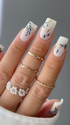 Short Dainty Nails, Nude Nails Design 2024, Bridesmaids Nails, Sns Nails Colors, Acrylic Nail Powder, Nude Nail Designs, Round Nails, Manicures Designs, Neutral Nails