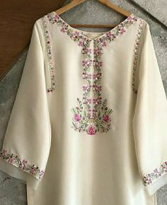 Dresses Neck Designs, Clothes Embroidery, Maxi Design, Dress Design Patterns, Kurta Designs Women, Simple Pakistani Dresses, Embroidery Suits Design