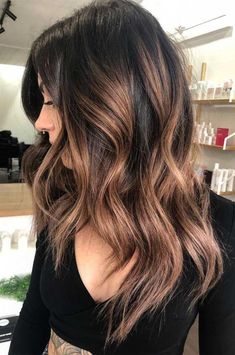 Looking for a change in this season? it’s time to head to the salon and hit the refresh button. We have rounded up the... #brownhairbalayage Dark Brown Hair With Highlights Balayage, Brown Hair Trends, Gorgeous Hair Color, Dark Hair With Highlights, Hair Color Light Brown