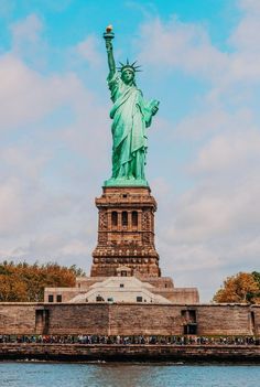 the statue of liberty in new york city