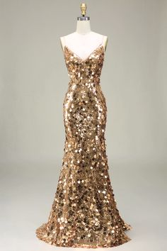 Beautiful! Golden Dress Aesthetic, 16th Birthday Dresses, Great Gatsby Prom Dresses, Golden Prom Dress, Wrestlemania 40, Prom Dress Sparkly, Gold Dresses Long, Golden Mermaid, Gold Formal Dress