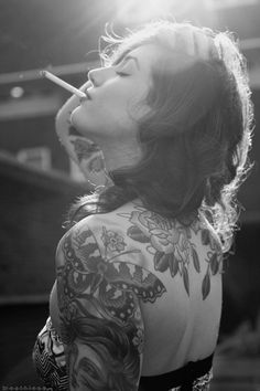 #tattoo #ink Smoker Girl, Bike Tattoos, Girl Tattoo, Hot Tattoos, Pattern Tattoo, Portrait Ideas, Beautiful Tattoos, Inked Girls, Picture Tattoos