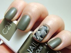 Green And Cheetah Nails, Nail Art Army, Usmc Nails, Army Nail Art, Hot Nail Designs