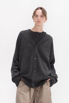 SOFIE D'HOORE - Myth Cardigan, charcoal melange Oversized V-neck Cashmere Cardigan, Oversized Gray Cashmere Sweater, Kick Pleat, Sweater Skirt, Short Pants, Oversized Fits, Drop Shoulder, Denim Dress, Vest Jacket