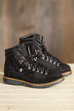 The Timmons injects this lace-up design with some industrial strength machismo, for a boot that blazes a winter trail and doesn’t look back. Free shipping + returns. Waterproof Suede Boots, Man Clothes, Waterproof Leather Boots, Deep Winter, Casual Footwear, Boots For Men, Men's Footwear, Designer Boots, Men's Boots