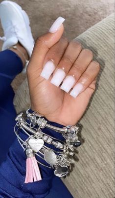 Nail Inspo First Day Of School, School Appropriate Nails, 8th Grade Nails, High School Nails, First Day Of School Nails, Drip Nails, Colored Acrylic Nails, White Acrylic Nails, Work Nails