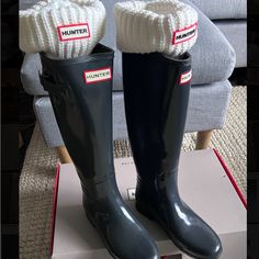 Used-Like New Bought For The Winter But Only Worn About 3 Times. Comes With Original Box And Original Hunter Boot Socks. Hunter Ankle Boots, Hunter Boots Short, Rain Boots Hunter, Green Rain Boots, Red Rain Boots, Black Hunter Boots, Knit Boot Socks, Hunter Boots Socks, Tall Rain Boots