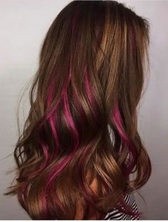 Pink Highlights In Brown Hair, Summer Hair Dye, Highlights In Brown Hair, Colorful Highlights In Brown Hair, Brown Hair Styles, Highlights Pink