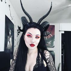 The Baphomet Horns Headpiece | Goth Mall Creative College Halloween Costumes, Horns Headpiece, Extreme Make-up, Devil Makeup, College Halloween, Style Gothic, Vampire Academy, Goth Women