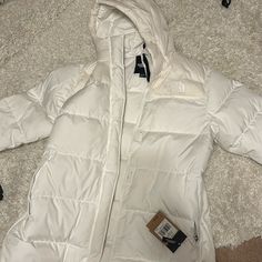 Never Worn At All The North Face Winter White Outerwear, The North Face Long Sleeve Winter White Outerwear, Coats North Face, The North Face Double-lined Hood Outerwear, North Face Coat, The North Face Jackets, North Face Jackets, North Face Jacket, North Face