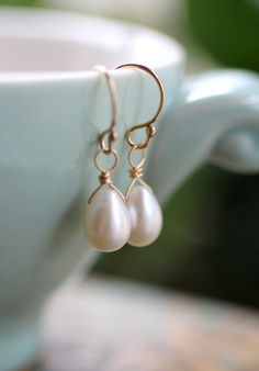 Freshwater Pearl Earrings, Gold Pearl Earrings, Dainty Teardrop Pearl Earrings, Ivory Freshwater Pearl Earrings, Simple, June Birthstone Elegant Everyday Teardrop Earrings In 14k Gold Filled, Elegant 14k Gold Filled Dangle Teardrop Earrings, Elegant 14k Gold Filled Teardrop Earrings, Teardrop 14k Gold-filled Pearl Earrings For Anniversary, Teardrop 14k Gold Filled Pearl Earrings For Anniversary, Delicate Pear-shaped Earrings For Pierced Ears, 14k Gold Filled Teardrop Pearl Earrings For Anniversary, Elegant Teardrop 14k Gold Filled Earrings, 14k Gold Filled Elegant Teardrop Earrings