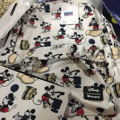 Exclusive Loungefly Mickey Mouse Backpack Only At New York Comic Con !!!!! Loungefly Mickey, Mickey Mouse Backpack, Kids Accessories, Bag Accessories, Color White, Backpacks, New York, White, Color