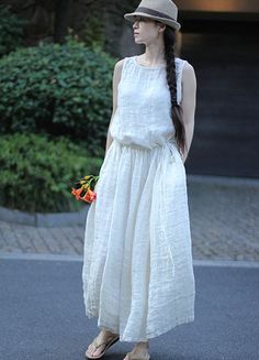 "★ Please provide a phone number when placing an order, thank you! ★Material: linen cotton **.♥.**'.♥.**'.♥.**'.♥.**'.♥.**'.♥.** Size Measurements: SIZE XS shoulder: 14.6''/37 cm bust: around 33.5\" / 85 cm Hips: around 36\" / 91 cm Aproxx height: 5'3\" / 160 cm SIZE S shoulder: 14.6''/37 cm bust: fits bust around 35.5\" / 90 cm Hips: fits hips around 38\"/ 97 cm For overall height: 5'5\" / 165 cm SIZE M shoulder: 15''/38 cm bust: around 37.5\" / 95 cm Hips: around 40\"/ 102 cm Aproxx height: 5' White Linen Summer Maxi Dress, White Linen Sleeveless Dress For Beach, White Sleeveless Linen Maxi Dress, Loose White Dress, Beach Dress Plus Size, Long Pleated Dress, White Dress Long, White Tunic Dress, Maxi Dress Beach