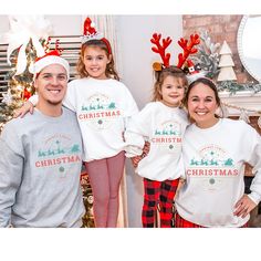 🎄 Customizable Family Unisex Christmas Sweater - Cozy, Classic, and Made with Love! 🎄 Looking for the perfect way to celebrate the holiday season with your loved ones? Our Customizable Family Christmas Sweater is here to spread festive cheer and keep everyone cozy! Whether it's for a family photo shoot, holiday party, or just lounging by the fireplace, this sweater combines comfort, style, and personalization. ✨ Product Details: Fabric: Medium-heavy blend of 50% cotton and 50% polyester (8.0 o Casual Winter Sweatshirt For Family Occasions, Matching Family Christmas Sweater, Casual Family Winter Sweatshirt, Christmas Sweatshirt Family Photo, Family Christmas Sweatshirts Matching, Christmas Hoodies Family, Family Hoodies, Family Christmas Sweater, Family Matching Holiday T-shirt With Crew Neck