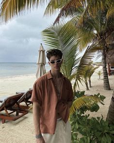 Men Linen Outfit Summer, Spiritual Fashion, Instagram Men, Men Photoshoot, Beach Photography Poses